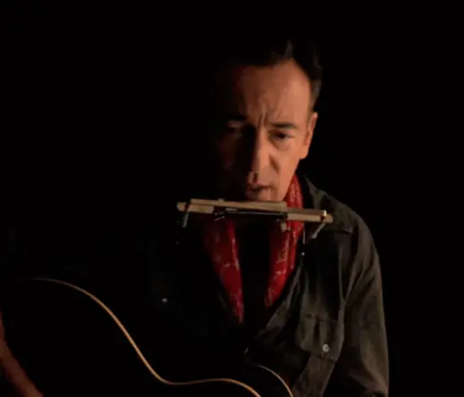 Mir a Bruce Springsteen versionando el tema de Len Gieco Slo Le Pido a Dios.